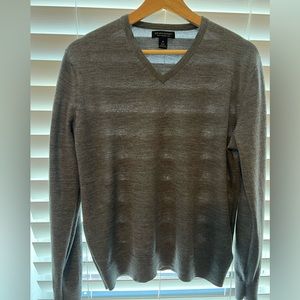 Banana Republic Men’s Merino wool sweater . Size M.